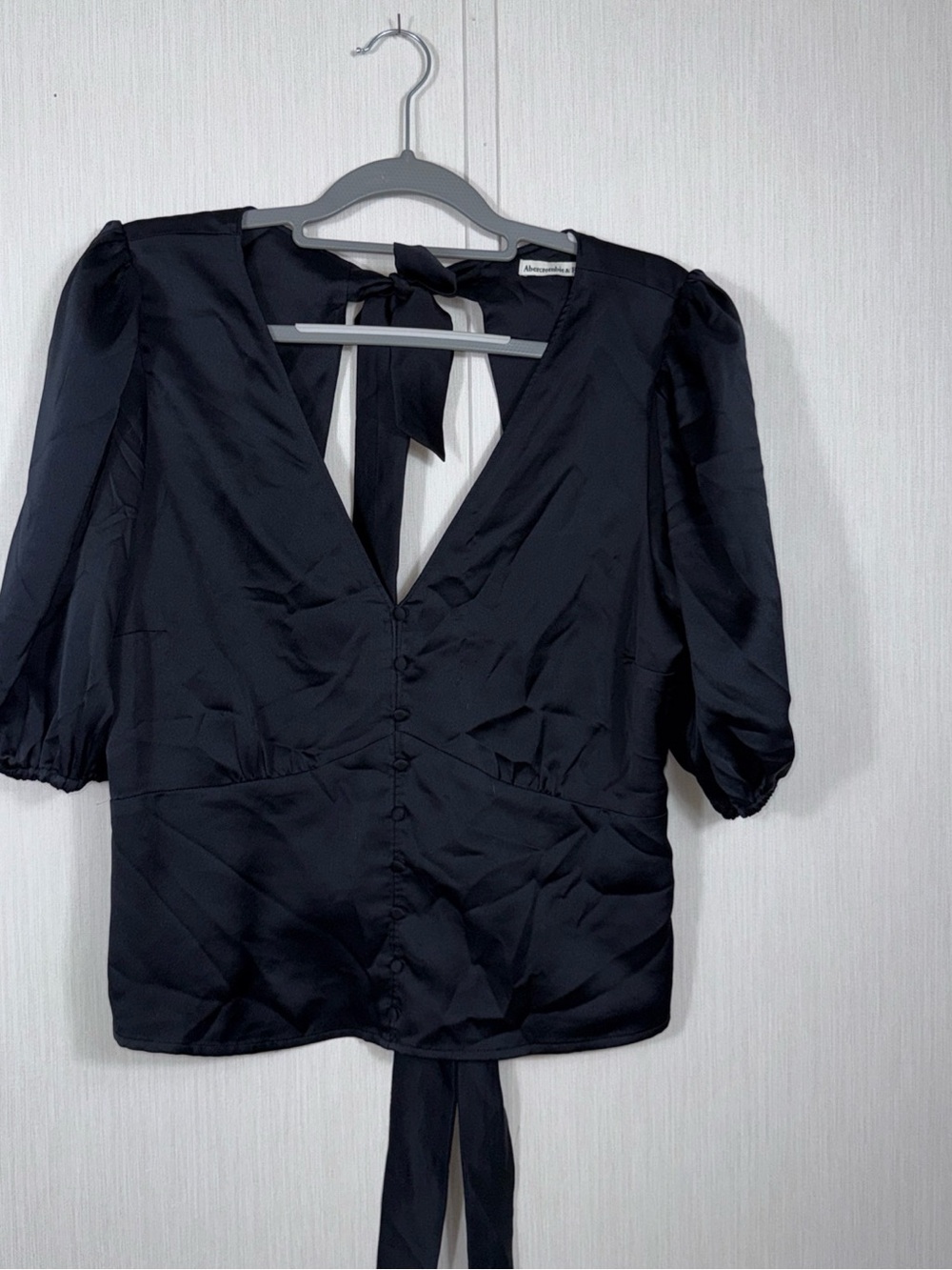 Abercrombie & Fitch Black Satin V-Neck Tie-Back Blouse